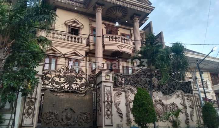 Dijual Rumah Mewah 2 Lantai Di Tidar Surabaya Pusat Rumah Bagus SHM di Jl. Tidar No. 158, Tembok Dukuh, Bubutan, Kota Surabaya, Jawa Timur, Indonesia, 60173, Tidar
