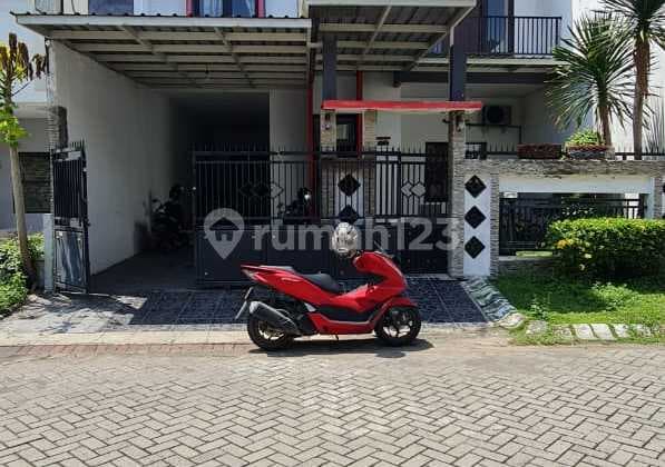 Dijual Rumah Taman Tiara 2 Lantai di Sidoarjo Rumah SHM di Gapura Green Cluster, Taman Tiara Regency, Jl. Raya Taman Tiara, Pagerwojo, Buduran, Sidoarjo, Jawa Timur, Indonesia, 61252, Buduran