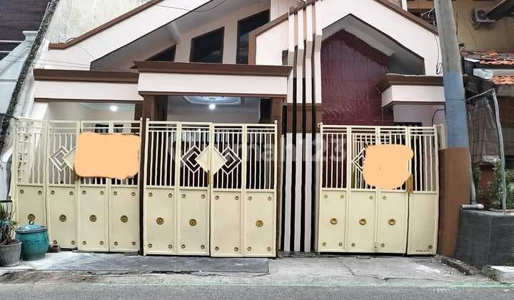Dijual Rumah Di Manukan Tandes Surabaya Barat Rumah SHM di Super Indo Manukan, Jl. Manukan Tama No.123-125, Manukan Kulon, Tandes, Kota Surabaya, Jawa Timur, Indonesia, 60185, Manukan