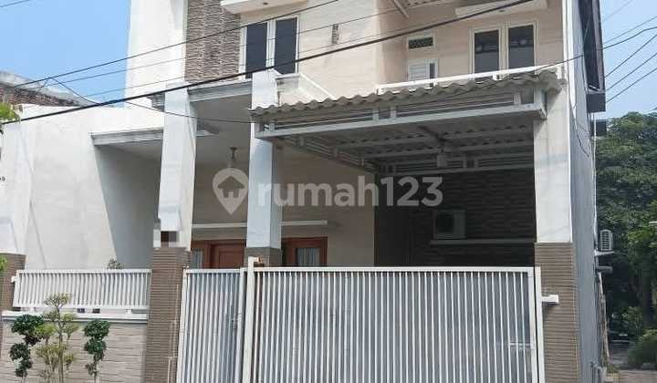 Dijual Rumah 2 Lantai Di Kebomas Gresik Dekat Satpas Gresik Rumah Bagus SHM di Blok AL18 No.13 Jalan Zainal Arifin Perumahan Bukit Randu Agung Indah, Bukit Randu Agung Indah Residence, Jl. Zainul Arifin Block Al18 No. 13, Kebomas, Kebomas, Gresik, Jawa Ti
