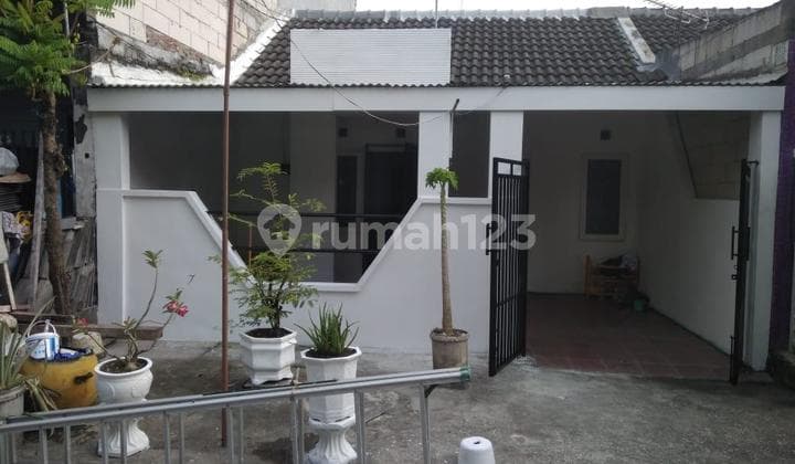 Dijual Rumah Murah Di Perumahan Oma Indah Menganti Gresik Rumah Butuh Minim Renovasi SHM di Oma Indah, Jl. Bringkang, Bringkang, Menganti, Gresik, Jawa Timur, Indonesia, 61174, Menganti