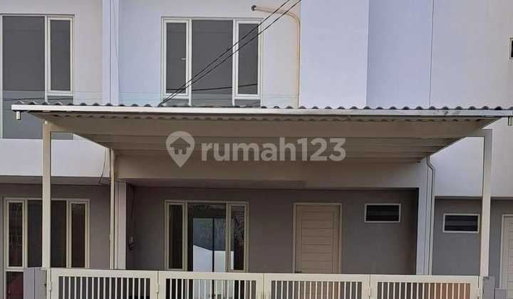 RUMAH BARU DESIGN CANTIK DI DIAN ISTANA WIYUNG