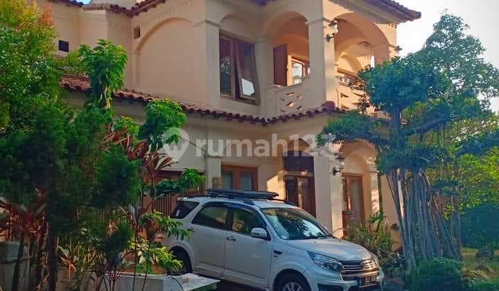 Rumah Cantik di The Green BSD City