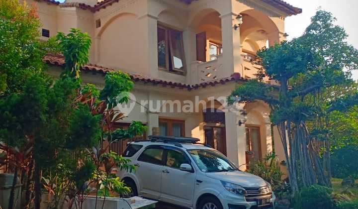 Rumah Cantik di The Green BSD City
