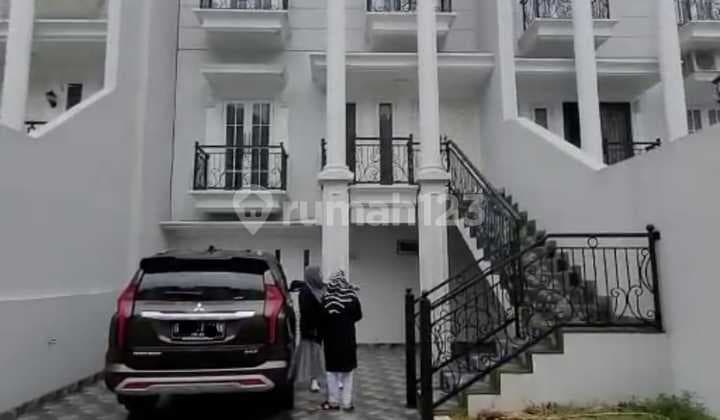 Luxury House in Ragunan, South Jakarta