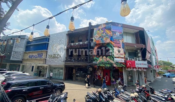 Sewa Ruko Bagus Lokasi Strategis di Centra Kemang, Jakarta Selatan