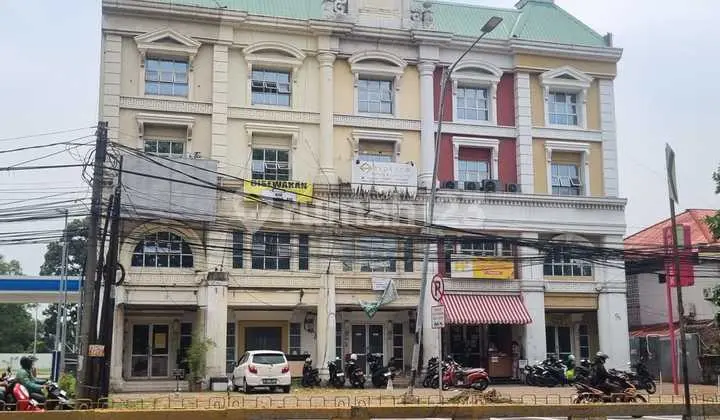 Ruko 4 Lantai Siap Huni Lokasi Strategis Pinggir Jalan di Kalibata, Jakarta Selatan