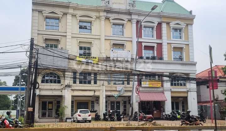 Ruko 4 Lantai Siap Huni Lokasi Strategis Pinggir Jalan di Kalibata, Jakarta Selatan