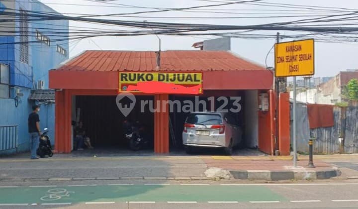 Lahan Usaha Cocok untuk Investasi Lokasi Strategis di Pinggir Jalan Besar Ragunan - Jakarta Selatan