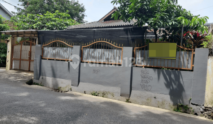 Large House Fully Furnished Minimum 1 Year Rent in South Jakarta