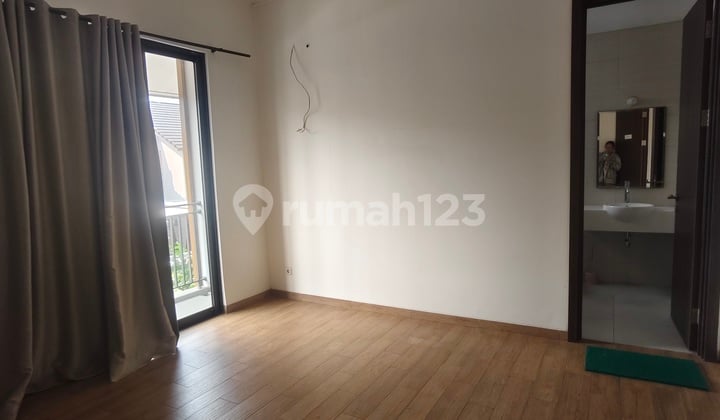 Disewakan Rumah Minimalis Di Suvarna Sutra Bagus