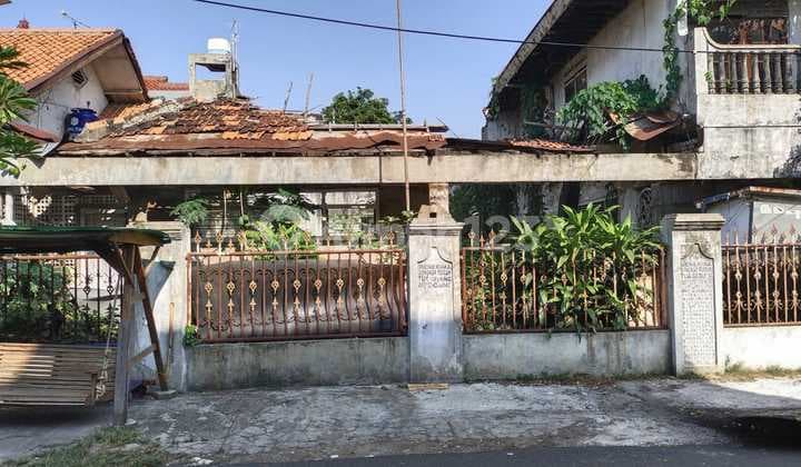 Rumah Hitung Tanah Luas 238M di Kawasan Elit Tebet