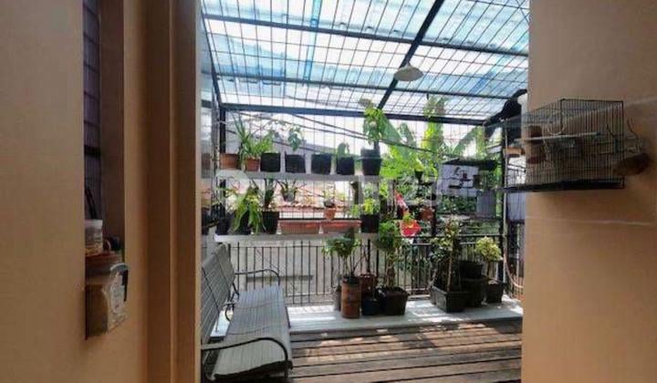 2.5-Story Unfurnished House in Kwitang