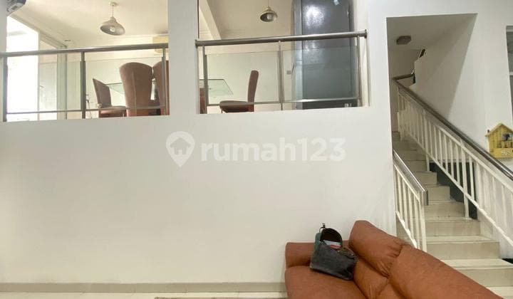 Rumah Rapih dan Nyaman Lokasi Taman Galaxy Indah Residence