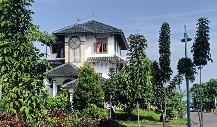 Rumah Cantik view Panorama Golf dan Bukit Hambalang di sentul city