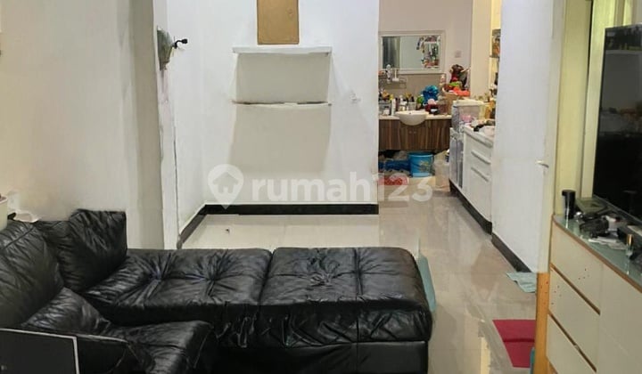 Rumah 1.5 Lantai, Kondisi Rapih, Jalan 1 Mobil, Sunter