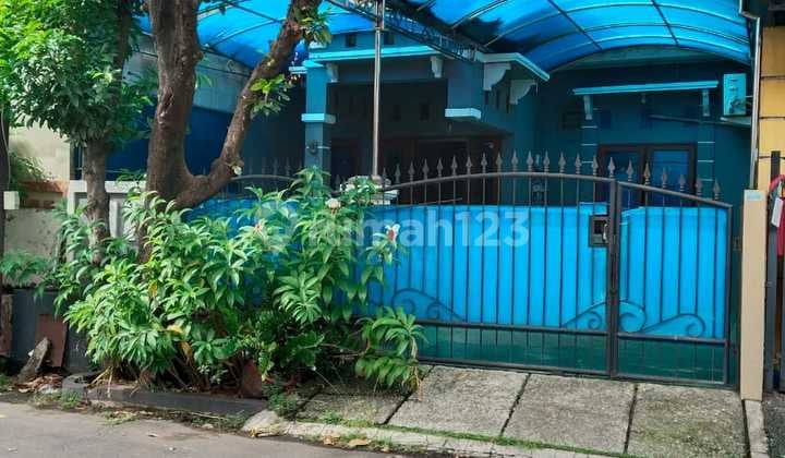 Rumah Bagus Terawat Siap Huni Nyaman Bebas Banjir Depan Mall Grand Galaxy