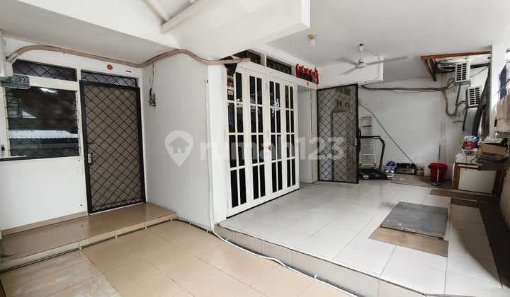 Rent a House at Sunter Agung, 9m x 10m, Neat, Ready to Occupy, Only 58 Million/Year.