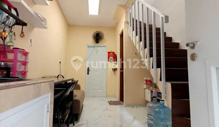 Jual Rumah Kemayoran 2 Lantai Batu Bangun Cuma 600 Juta