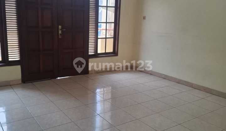 Disewakan Pademangan 5 X 21 Siap Huni 3 Lantai Loh Mau ? Cuma 75Juta/Th