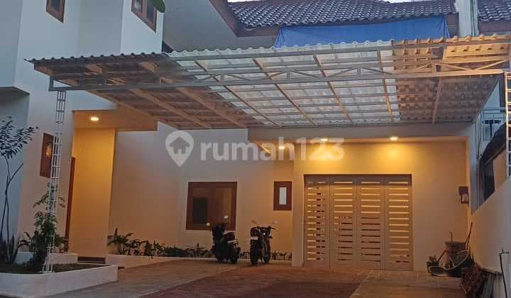 Rumah Town House Bagus Terawat Huni di Lebak Bulus