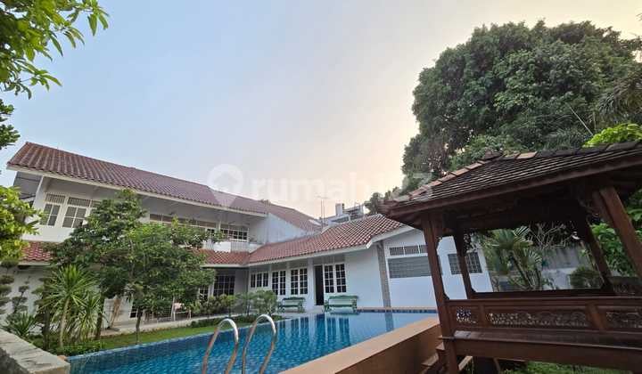 Rumah Mewah Modern Siap Huni Lokasi Sangat Strategis di Cilandak