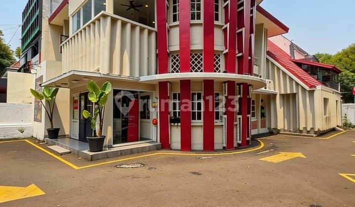 Mini Gedung Melawai Raya Hook dengan Wijaya Ix di Kebayoran Baru