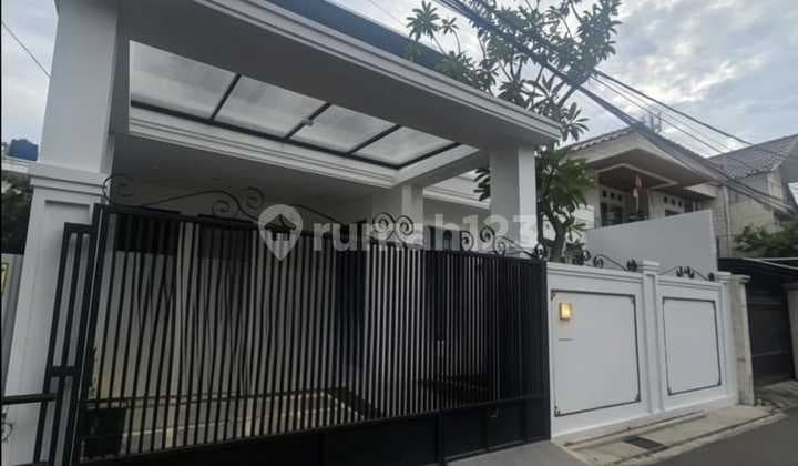 Rumah Baru American Classic di Cipete Dekat Stasiun MRT