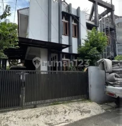 Rumah Cantik 2 Lantai di Bawah Harga Pasar Jarang Ada Bukit Duri Jakarta Selatan