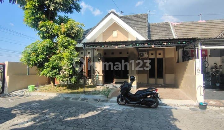 Rumah Bagus Full Furnish Dekat Solo Kota