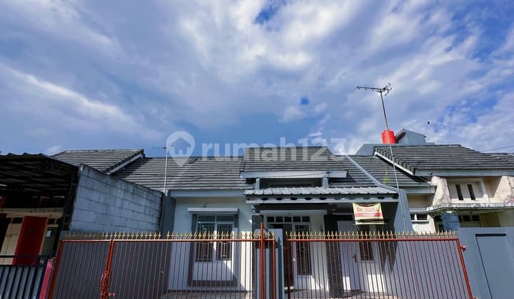 Rumah Di Bekasi Kota Siap Huni Lebar Muka 7 Meter