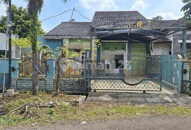 Sell Cheap House in Bukit Cimanggu City With Large Remaining Land