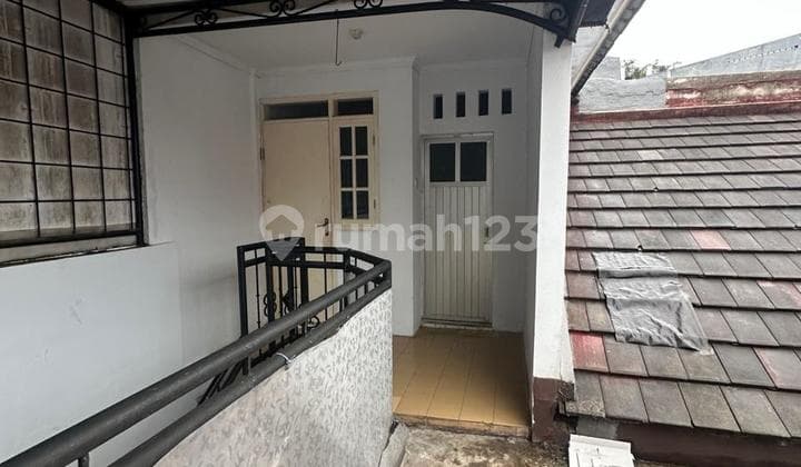 Dijual Rumah 1 1/2 lantai Siap Huni Berlokasi di Sentul city