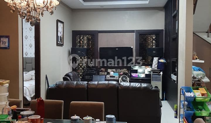 Rumah Terawat Full Furnished di Alam Sutera, Tangerang Selatan