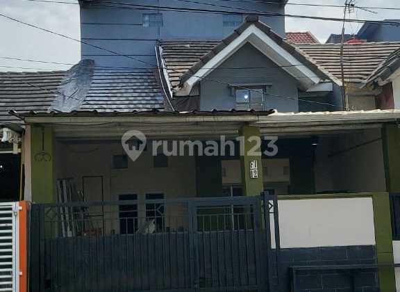 Dijual Murah Rumah 2 Lantai di Villa Grand Tomang Kota Tangerang