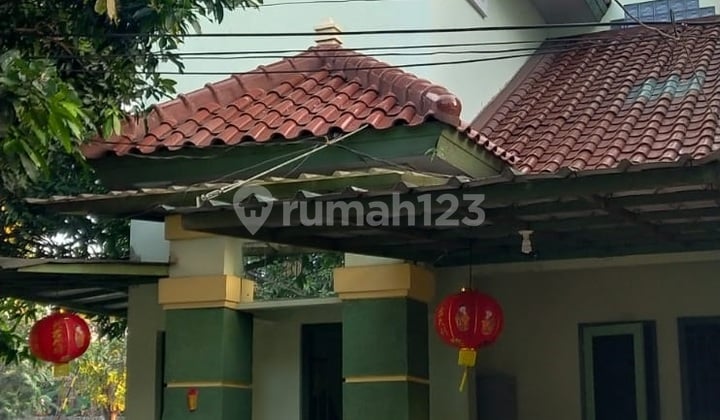 Dijual Murah Rumah 2 Lantai Posisi Sudut Taman Parahyangan Lippo Karawaci Tangerang