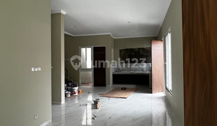 Siap Huni, Rumah, 2 Lantai, SHM, di Melati Mas