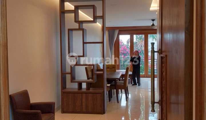 Siap Huni, Rumah, 3 Lantai, Lokasi Strategis, di Cilandak