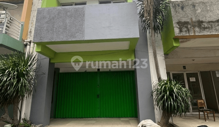 Ruko Lokasi Favorit untuk Kegiatan Usaha Karawang Barat (73065 Ds)