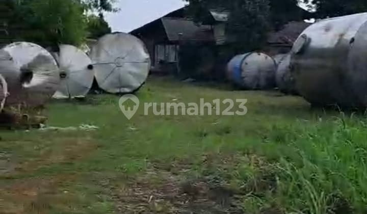 For Sale Quickly Land on the Side of the Main Road in Cilangkap, East Jakarta