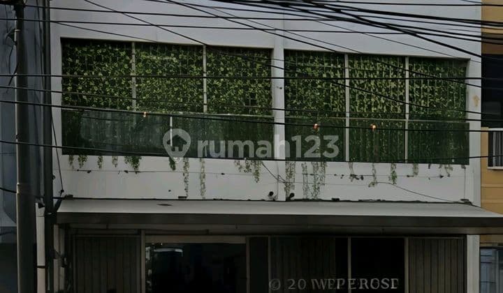 Ruko Gandeng di Fatmawati, Dekat Akses Tol, Jakarta Selatan