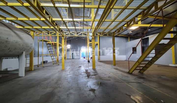 Gudang Akses Kontainer, Siap Pakai di Cikunir, Bekasi