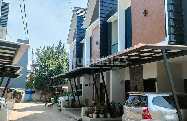 Rumah Bagus Siap Huni, Perumahan Taman Palem Cibubur, Ciracas