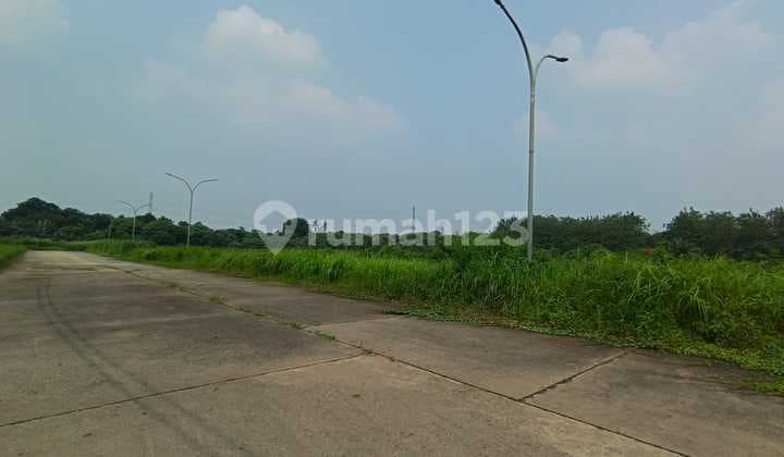 Lahan Padat Di Jalan Raya Narogong, Bantar Gebang, Bekasi Kota