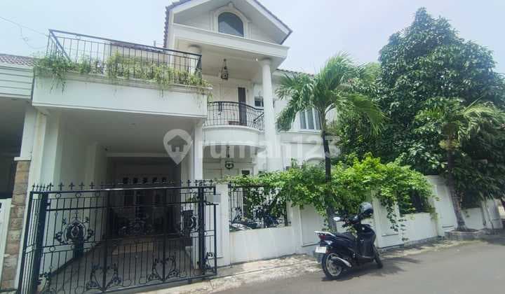 Rumah Hook Mewah, Siap Huni di Taman Galaxy, Bekasi
