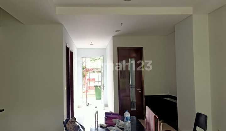 Disewakan Dan Dijual Town House Puri Mansion Kembangan Jakarta Barat.