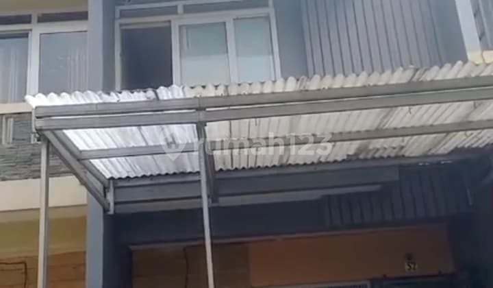 Disewakan Rumah Park Residences 2 Kamar Tidur Siap Huni Unfurnished