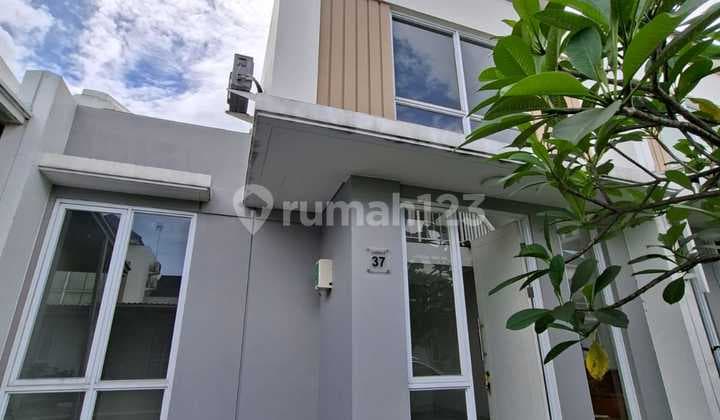 Disewa Rumah Paramount Petal 6X12, 3 Kamar Tidur,Lingkungan Tenang Asri Dekat Akses Tol
