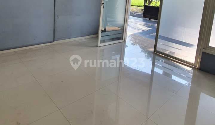 Bangunan Dekat Merr, Cocok untuk Usaha/Rumah Tinggal di Wiguna