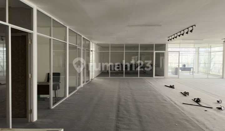 Gedung 4 LT Siap Pakai Lokasi Strategis Jantung Kota Surabaya